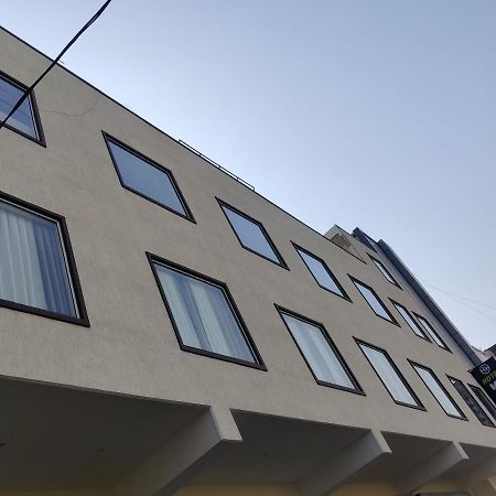 Hotel Woodlark Zirakpur - A Peaceful Stay מראה חיצוני תמונה