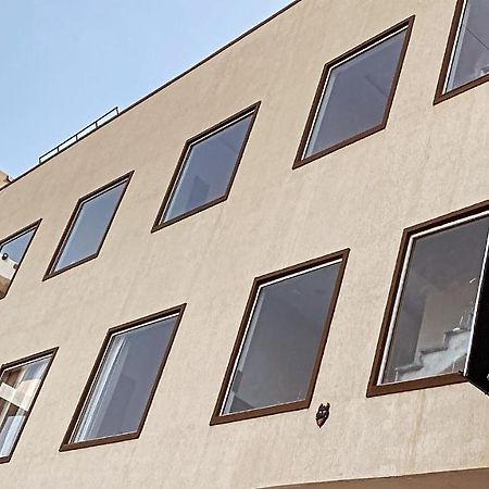 Hotel Woodlark Zirakpur - A Peaceful Stay מראה חיצוני תמונה