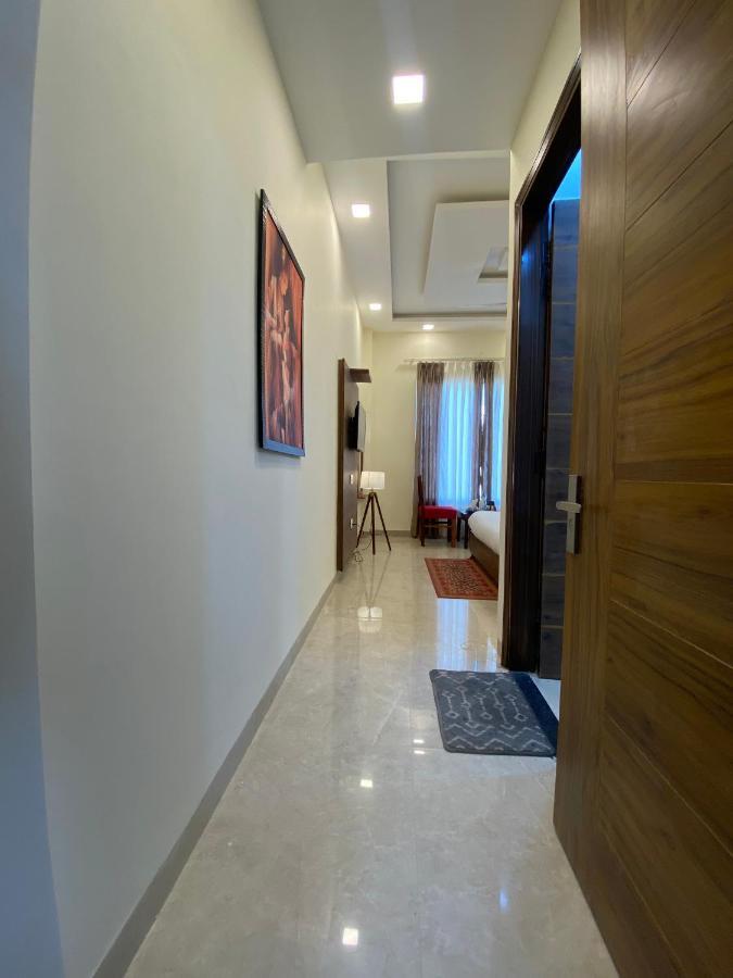 Hotel Woodlark Zirakpur - A Peaceful Stay מראה חיצוני תמונה