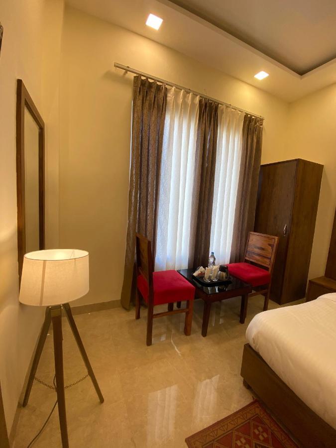 Hotel Woodlark Zirakpur - A Peaceful Stay מראה חיצוני תמונה