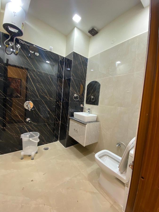 Hotel Woodlark Zirakpur - A Peaceful Stay מראה חיצוני תמונה